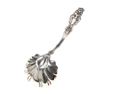 AN AMERICAN STERLING SILVER SAUCE LADLE. LENGTH: 5.5 INCHES.GOOD CONDITION. 