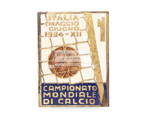 1934 World Cup badge, gilt &amp; enamel, legend ITALIA MAGGIO GIUGNO 1934 - XII CAMPIONATO MONDIALE DI CALCIO