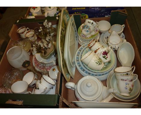 Pyrex dinner plate, tea plate, decorative cups and saucers, drinking glasses etc (2 boxes)