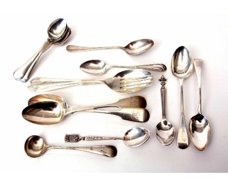 Mixed Lot: six Old English pattern coffee spoons, together with six further tea and coffee spoons, christening spoon and fork
