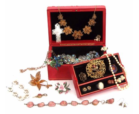 Antique red leather and gilt tooled jewel box and contents to include a silver gilt filigree necklace, a hallmarked silver an
