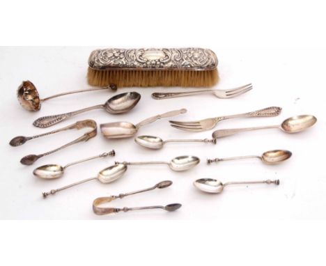 Mixed Lot: comprising various silver and white metal flatware including six seal top coffee spoons together with matching sug