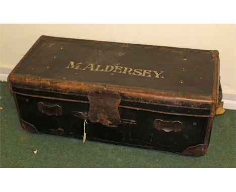 Large canvas trunk with leather trim, 92x38x43 cm