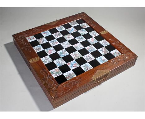 Chinese chess set, the folding box with internal board, chess pieces to the drawers 
