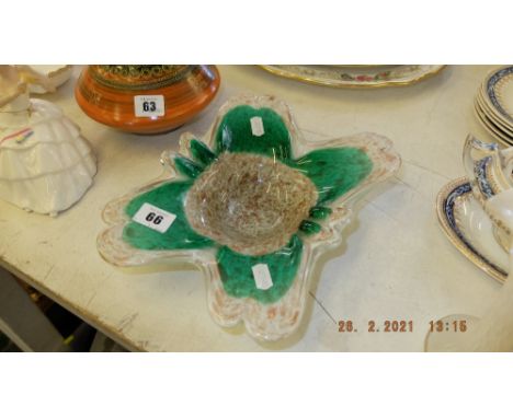 A vintage 1950's Green and Gold Tutti fruiti bowl