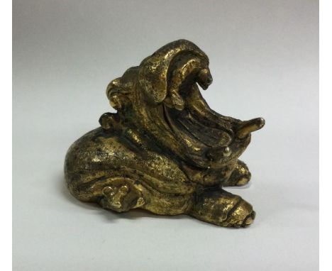 STUART DEVLIN: A rare silver gilt figure of a hippopotamus in seated position. London 1976. Approx. 106 grams. Est. £250 - £3