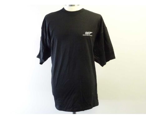 JAMES BOND: - Film / Production Crew Issued Clothing: CASINO ROYALE black XXL special effects crew T-Shirt together with grey