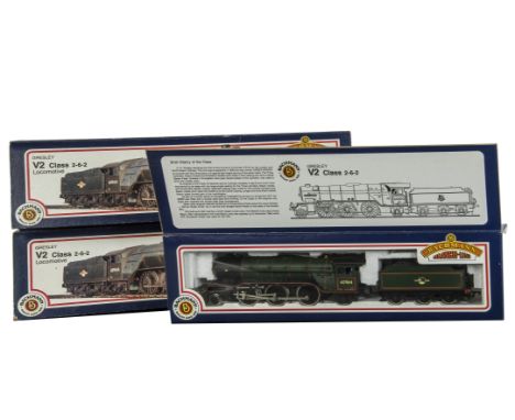 Bachmann Branchline 00 Gauge Steam Locomotives and Tenders, boxed trio of  Gresley V2 Class locomotives comprising, 31-554 60