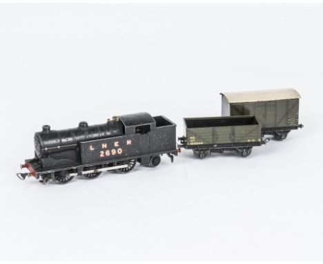 Hornby-Dublo 00 Gauge Pre-war 3-Rail Locomotive  and Rolling Stock, comprising  LNER black 0-6-2 Tank Engine No 2690, NE open