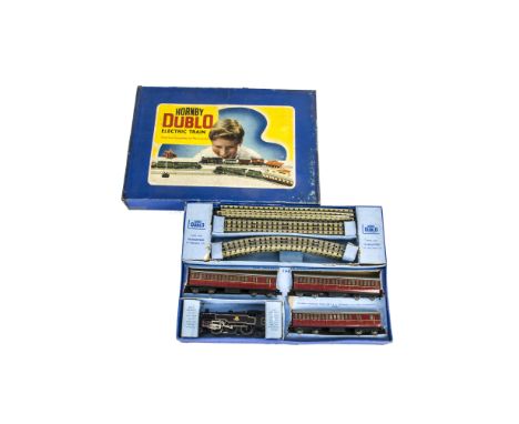 Hornby-Dublo 00 Gauge 3-Rail EDP13  2-6-4 Tank Passenger Train Set, comprising BR black 80054 tank engine, three BR maroon su
