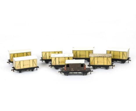 Hornby-Dublo 00 Gauge 3-Rail Post-war SR Wagons Meat Vans and Guards Van, comprising Meat Vans (7) and Guards Van, G-VG (8)