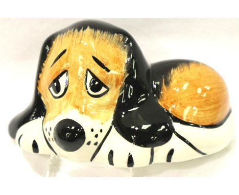 Lorna Bailey dog, Dozy, H: 12 cm. No cracks, chips or visible restoration. P&amp;P Group 1 (£14+VAT for the first lot and £1+