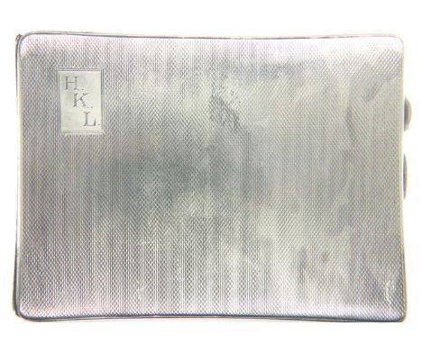 Silver cigarette case, 11 x 8 cm, 142g. P&amp;P Group 1 (£14+VAT for the first lot and £1+VAT for subsequent lots) 