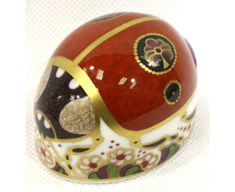 Royal Crown Derby Ladybird with gold stopper, L: 50 mm. No cracks, chips or visible restoration. P&amp;P Group 1 (£14+VAT for