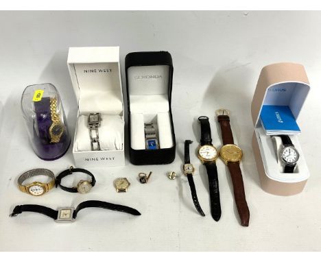A gents vintage Smiths Emperor wristwatch, running order, twinned with other wristwatches
