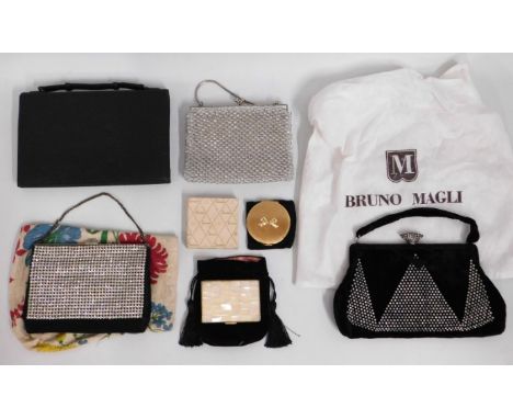 A quantity of ladies vintage evening bags & purses with a Stratton compact