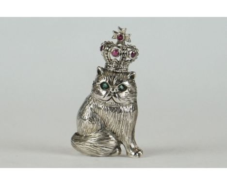 Silver royal cat brooch, set with ruby crown and emerald eyes 