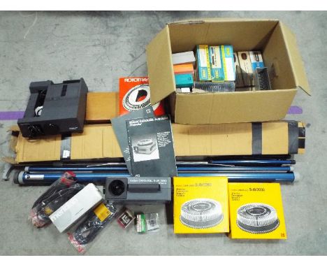 Lot to include slide projectors, slide carousels / magazines, projector screen and similar. [3]