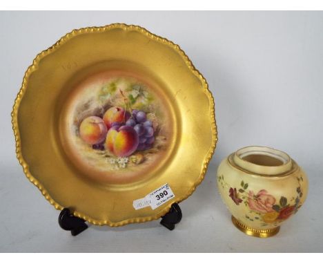 Royal Worcester - A plate with decoration of fruit to the centre surrounded by a wide gilt border, signed Ricketts, dated 191