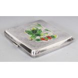 A FINE QUALITY EARLY 20TH CENTURY CHINESE ENAMELLED SILVER CIGARETTE OR CHEROOT CASE, each side well
