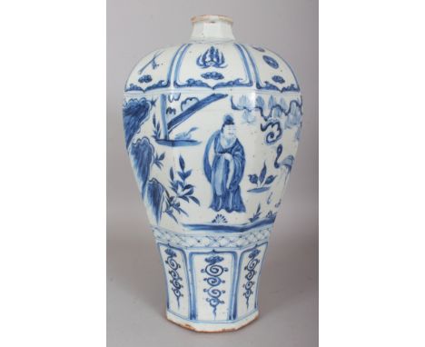 A LARGE CHINESE YUAN STYLE BLUE & WHITE OCTAGONAL MEIPING PORCELAIN VASE, the base unglazed, 16.5in high.