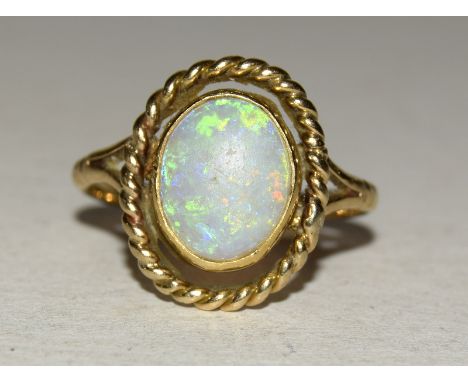 9ct gold ladies opal ring size O