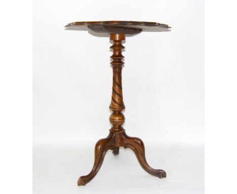 Victorian Walnut Pie Crust Lamp Table on Twist Base on Tripod Legs 72 x 50cm