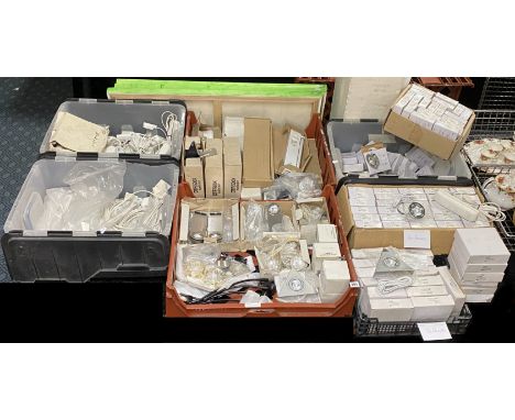 KITCHEN/BATHROOM CABINET LIGHTING -LARGE COLLECTION OF NEW &amp; OLD STOCK INC. TRANSFORMERS, CABLING &amp; OTHER ACCESSORIES
