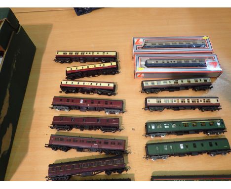Fifteen OO scale coaches, maroon, green, blood/custard, blue/grey, mostly very good to excellent condition, two boxed. UK P&a