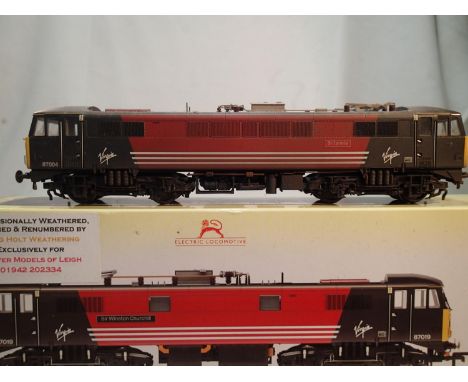 OO gauge Hornby R3656 class 87, Virgin livery, renamed/numbered to 87004, Britannia, and weathered, good condition, needs pan