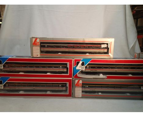 OO gauge rake of five Lima Intercity coaches including Pullmans 11093 L.S Lowry, 11076 John Lennon, and 11091, mostly excelle