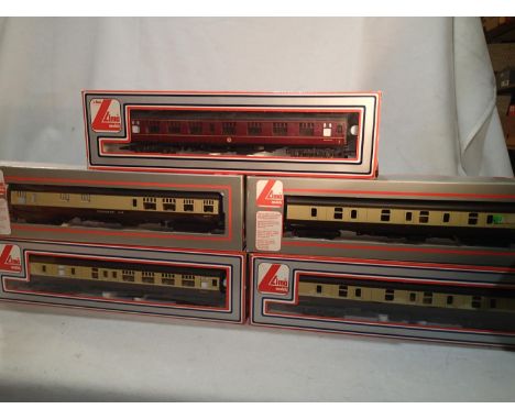 OO gauge rake of four Lima BR chocolate/cream coaches, plus one BR maroon coach, excellent condition, wear to boxes. UK P&amp