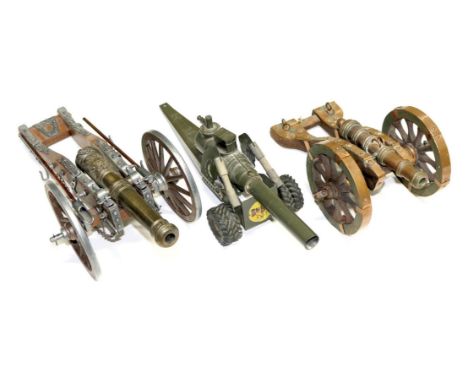 Modellkanonen.: 13 Stück. Tlws. große Schwarzpulvermodelle bis 60 cm. Meist hochwertige Nachbauten historischer Kanonenmodell