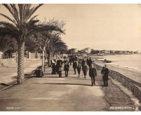 Italienische Reise 1899: (Deckeltitel). Album mit 69 auf Kart.-Bl. aufgez. Photogr. mit eingelicht. Text (davon 1 gefalt. Pan