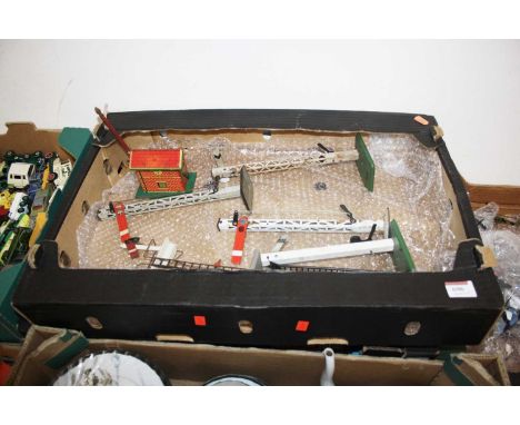 A box of assorted 00 gauge locomotives and rolling stock to include Lima 205 128 MWG, Airfix 4F Fowler BR livery, together wi