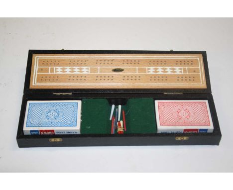 A vintage Jaques cased cribbage set 