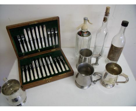 Oak cased set of twelve Mother of Pearl handled dessert knives and forks (A/F), silver plated and pewter tankards etc 