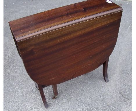 Edwardian mahogany drop leaf gate leg occasional table 