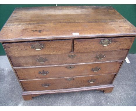 Georgian oak chest of two short and three long drawers, on bracket feet (95cm x 78cm x 53.5cm) 