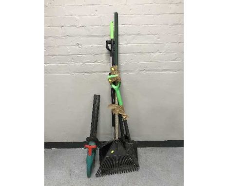A bundle of garden tools, Bosch hedge trimmer (no lead)