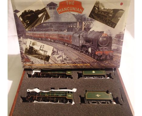 Bachmann 31-275Y, The Mancunian, OO scale comprising x2 rebuilt Royal Scot class locos, 46169 The Boy Scout, Green Early Cres