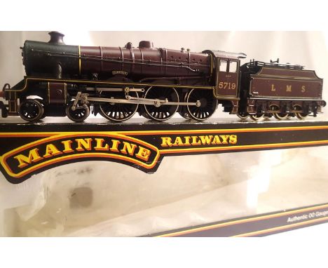 OO scale Mainline Jubilee Class LMS maroon, 5719, Glorious, in near mint condition, box is good. P&amp;P Group 1 (£14+VAT for