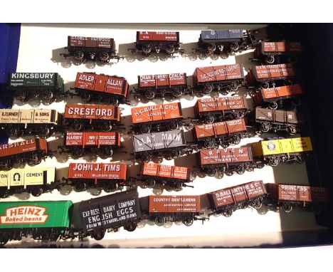 OO scale: selection of x29 unboxed wagons, mostly Dapol Private Owner, mostly weighted and fitted with load. P&amp;P Group 1 