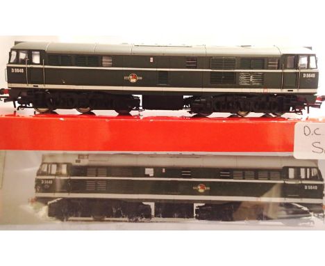 OO scale Hornby R2572, class 31 diesel, Green D5640, very good - excellent condition. Sound fitted (untested), box with wear,