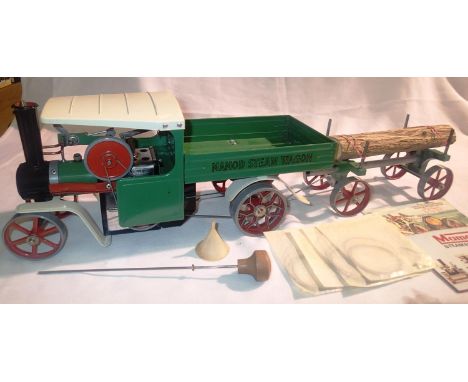 Mamod steam wagon red/green spirit fired in very good to excellent condition, appears very little use, maybe none, complete w