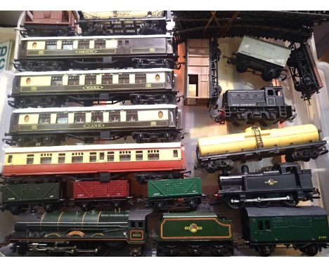 OO scale Triang Princess Elizabeth, Dock Shunter and Jinty locomotives, three Pullman coaches plus one Crimson/cream and ten 