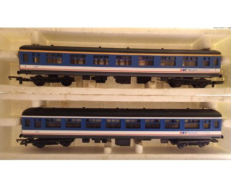 OO scale: x2 Lima, Network South East coaches, 5454 and 13438, both in very good - excellent condition, unboxed. P&amp;P Grou