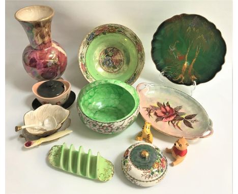 SELECTION OF DECORATIVE CERAMICSincluding a Carlton Ware Vert Royale Stork pattern bowl with gilt decorated shaped rim; a Car