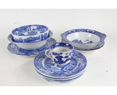 Quantity of Copeland Spode 'Italian' pattern bowls and plates, seven plates and two bowls, and a quantity of Old Willow turee