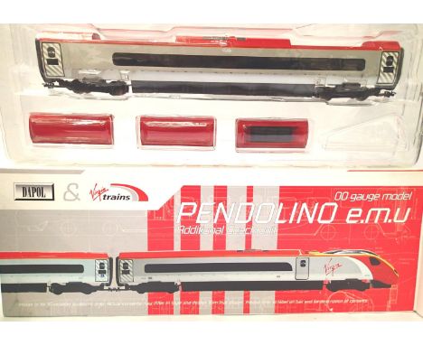 Dapol DPC 1 additional coach unit for non pantograph pendolino EMU in near mint condition, boxed. P&amp;P Group 1 (£14+VAT fo